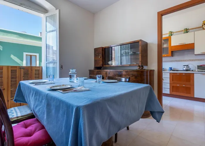 Guesthost - Tabarka's House 卡洛福泰