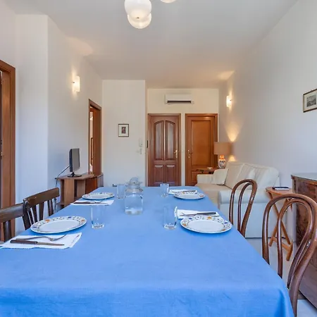 Guesthost - Tabarka's House Carloforte (Isola di San Pietro)